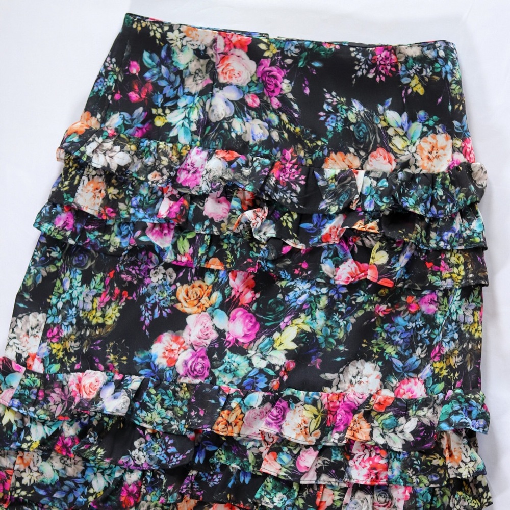Floral Nicole Miller ruffle midi length skirt